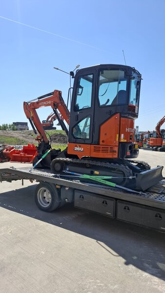 Operator miniexcavator